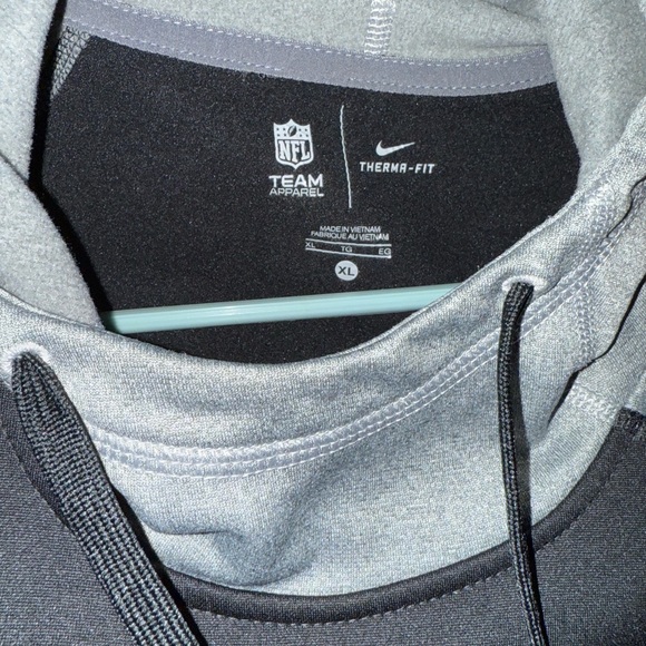 Philadelphia Eagles Nike Hoodie - Picture 5 of 5